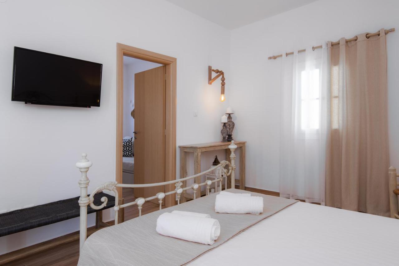 Miles Away Luxury Apartments Platis Gialos  Extérieur photo