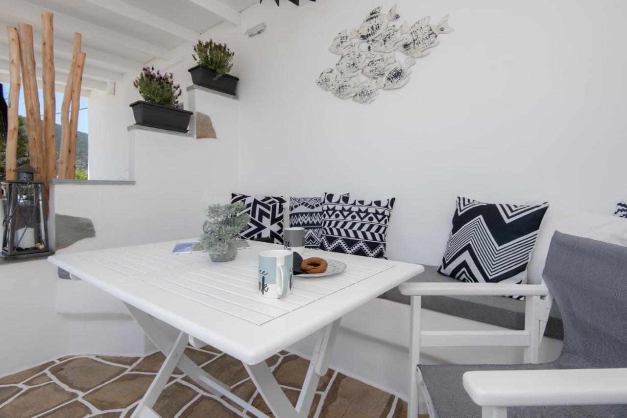 Miles Away Luxury Apartments Platis Gialos  Extérieur photo