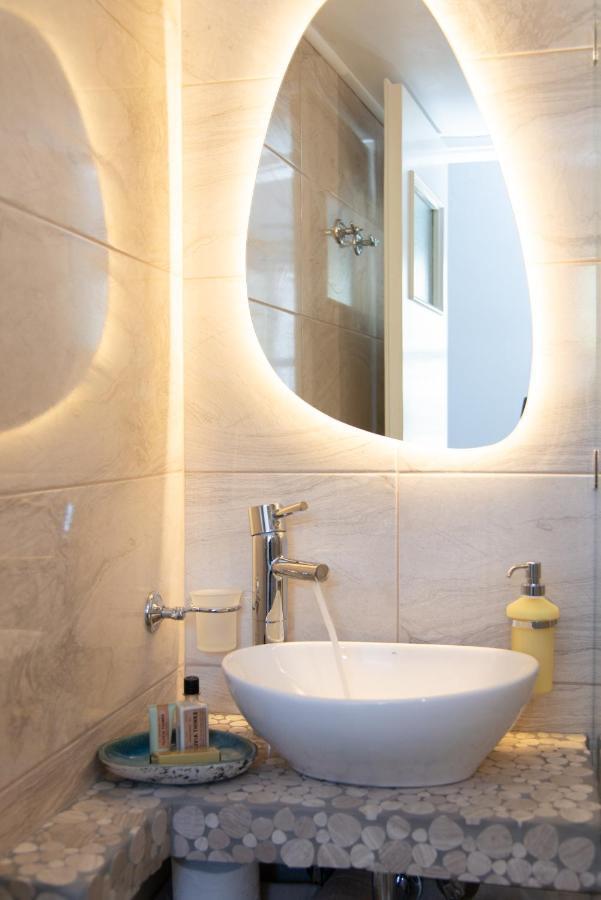 Miles Away Luxury Apartments Platis Gialos  Extérieur photo