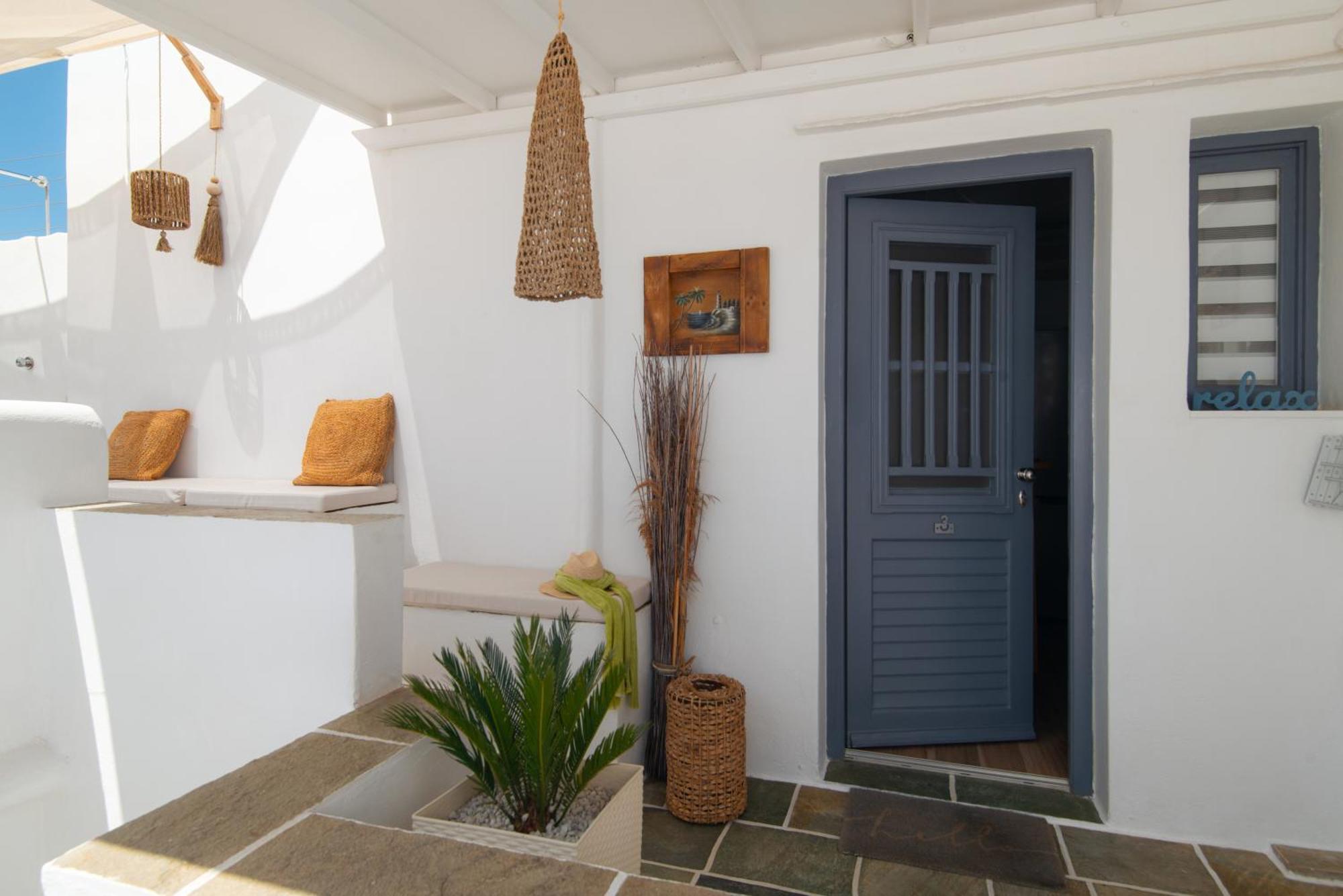 Miles Away Luxury Apartments Platis Gialos  Extérieur photo