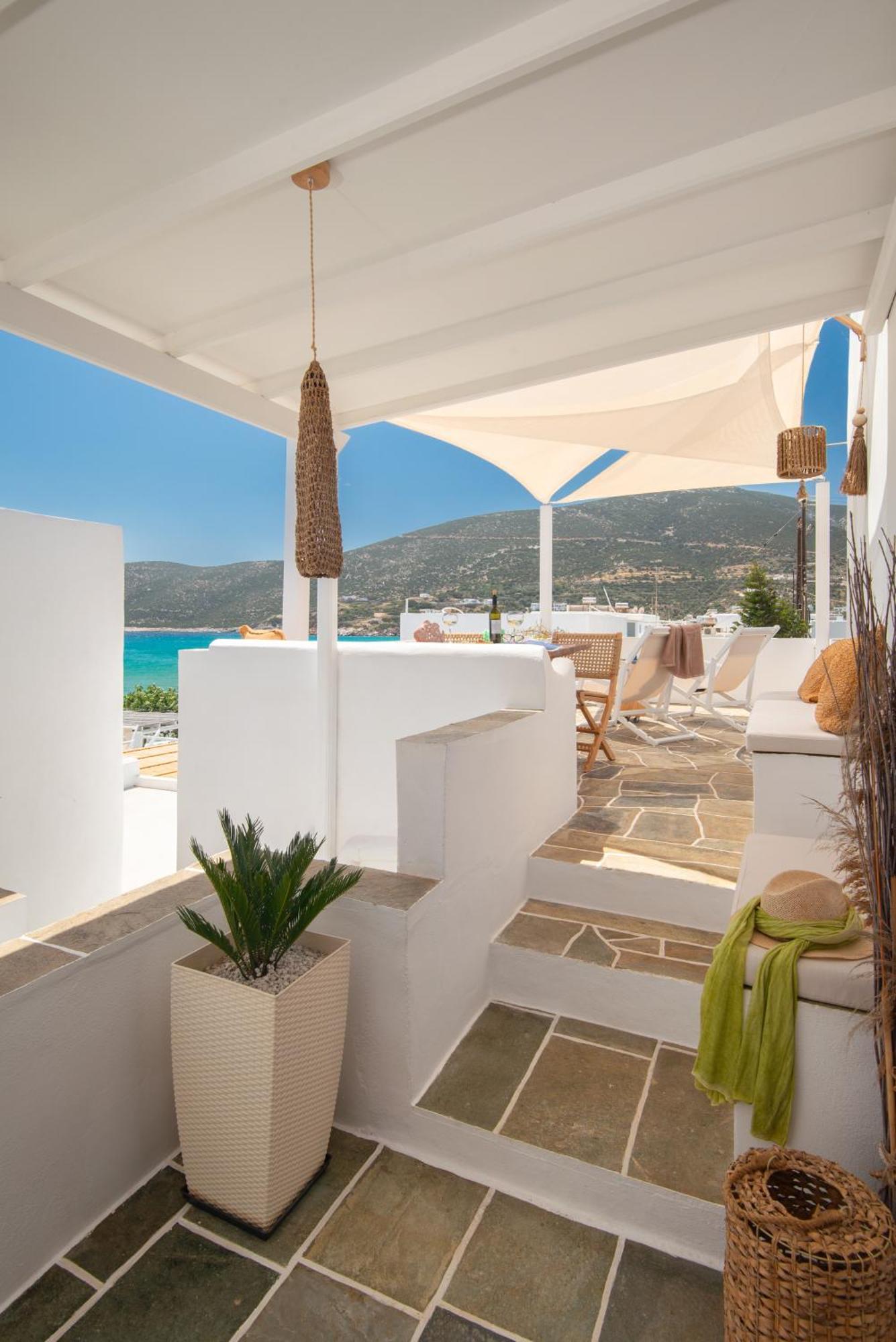 Miles Away Luxury Apartments Platis Gialos  Extérieur photo
